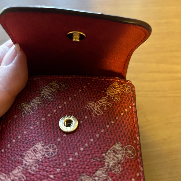 Coach Multi Attachments Red Horse & Carriage Charm Snap Case - Picture 5 of 7